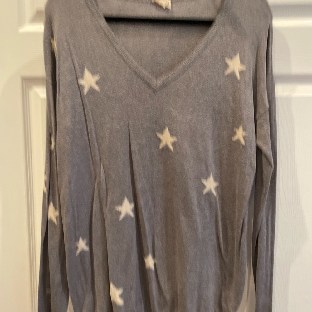STAR ⭐️ SWEATER NEVER WORN SZ LG